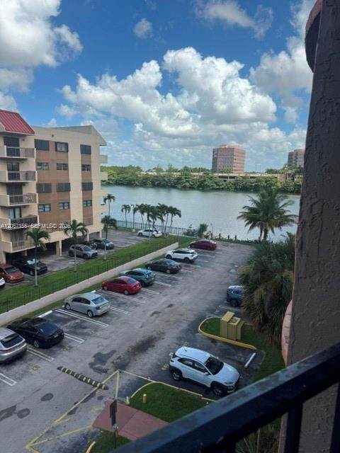 https://bt-photos.global.ssl.fastly.net/miami/orig_boomver_1_A12067155-2.jpg