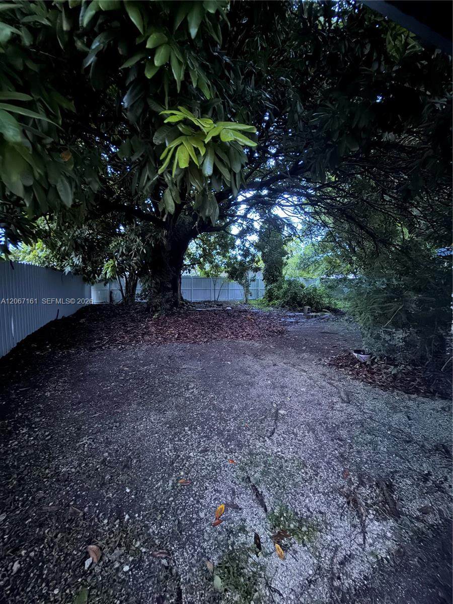 https://bt-photos.global.ssl.fastly.net/miami/orig_boomver_1_A12067161-2.jpg