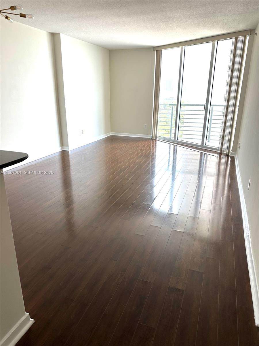 335 Biscayne Blvd - Photo 1