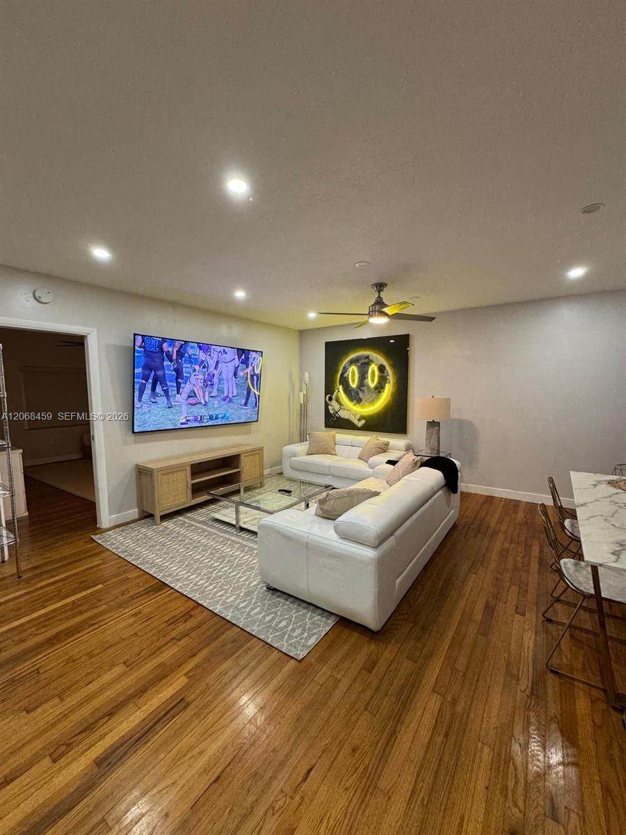 https://bt-photos.global.ssl.fastly.net/miami/orig_boomver_1_A12068459-2.jpg