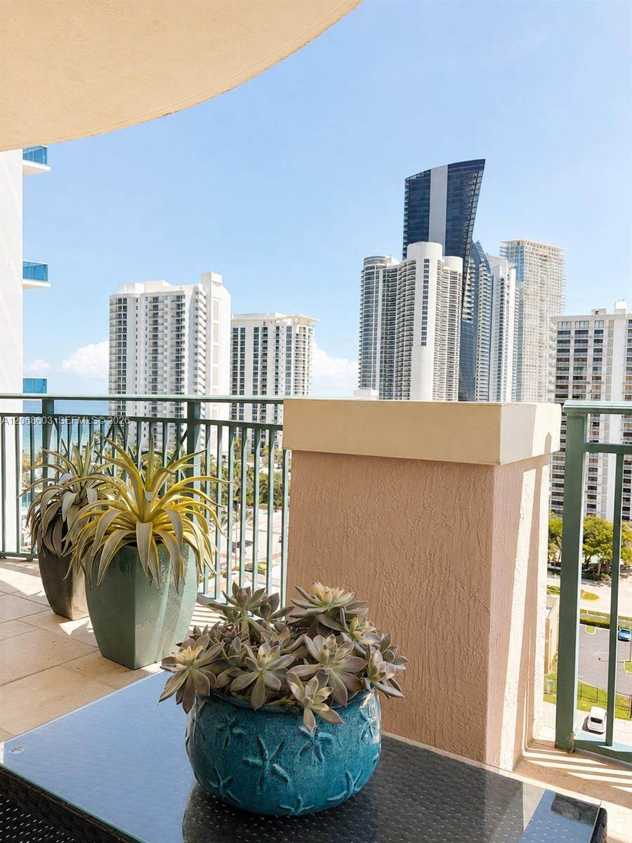 https://bt-photos.global.ssl.fastly.net/miami/orig_boomver_1_A12068603-2.jpg