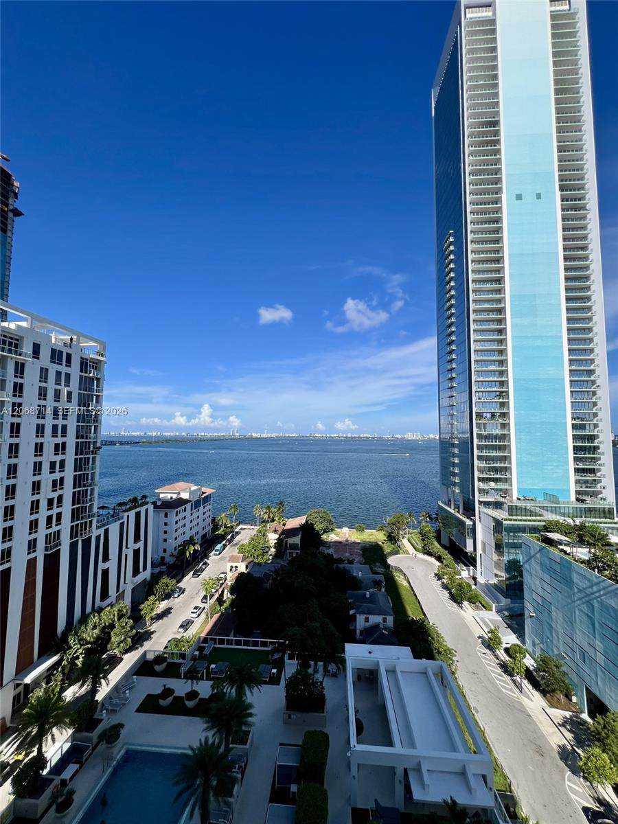 https://bt-photos.global.ssl.fastly.net/miami/orig_boomver_1_A12068714-2.jpg