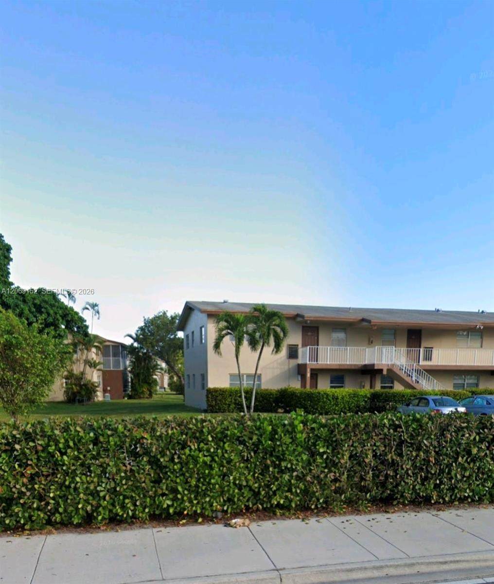 7400 4th Pl - Photo 1
