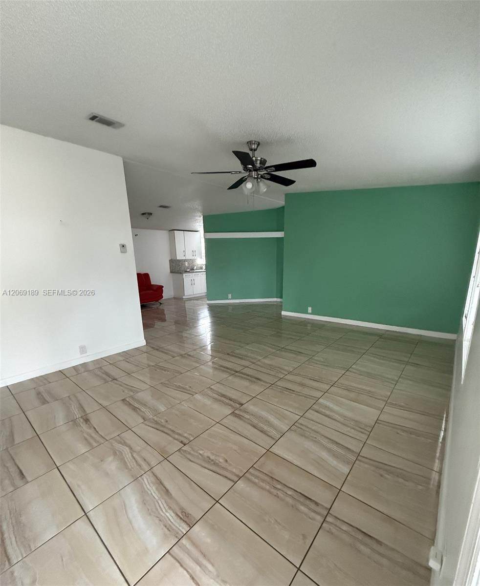 https://bt-photos.global.ssl.fastly.net/miami/orig_boomver_1_A12069189-2.jpg