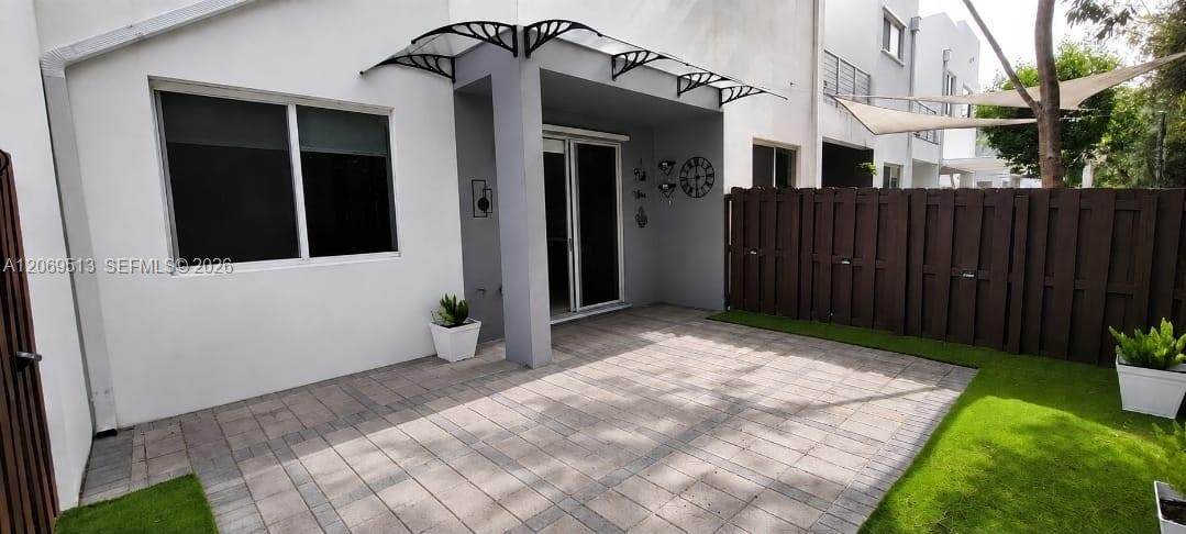 https://bt-photos.global.ssl.fastly.net/miami/1280_boomver_1_A12069513-2.jpg