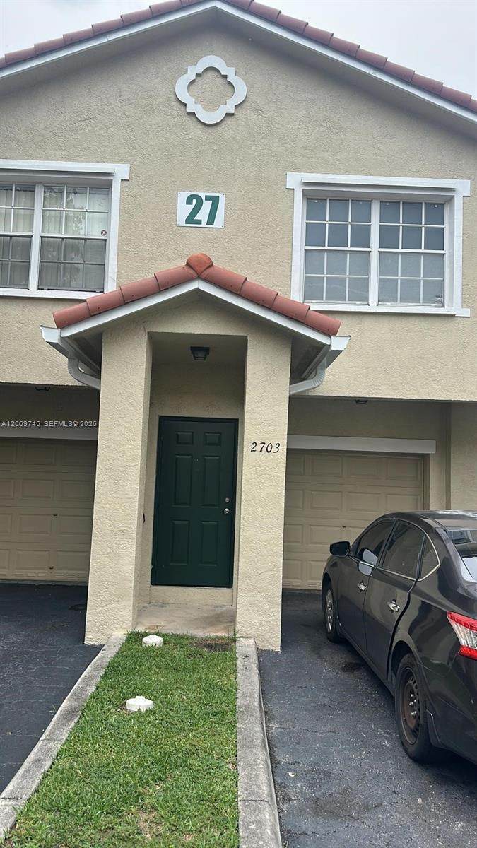 2703 Belmont Ln - Photo 1