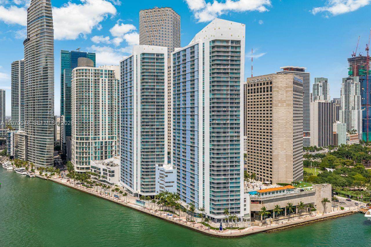 https://bt-photos.global.ssl.fastly.net/miami/orig_boomver_1_A12070048-2.jpg