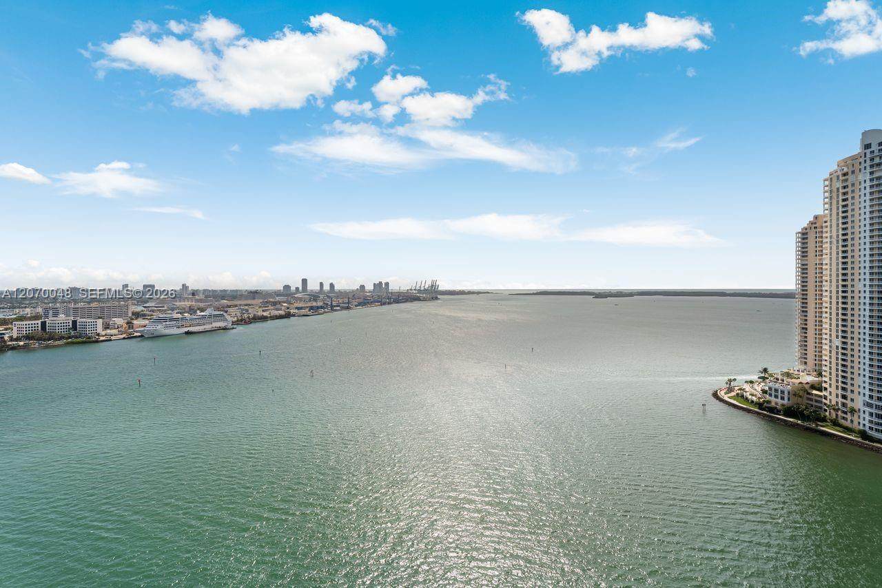https://bt-photos.global.ssl.fastly.net/miami/orig_boomver_1_A12070048-2.jpg