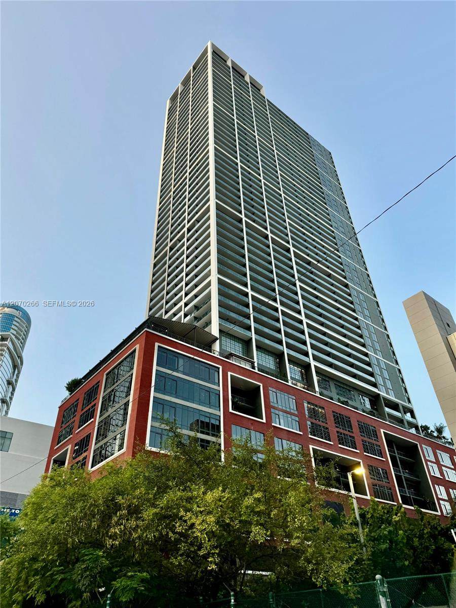 159 6 Street - Photo 1