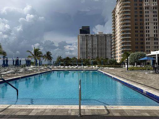 https://bt-photos.global.ssl.fastly.net/miami/orig_boomver_1_A12070505-2.jpg