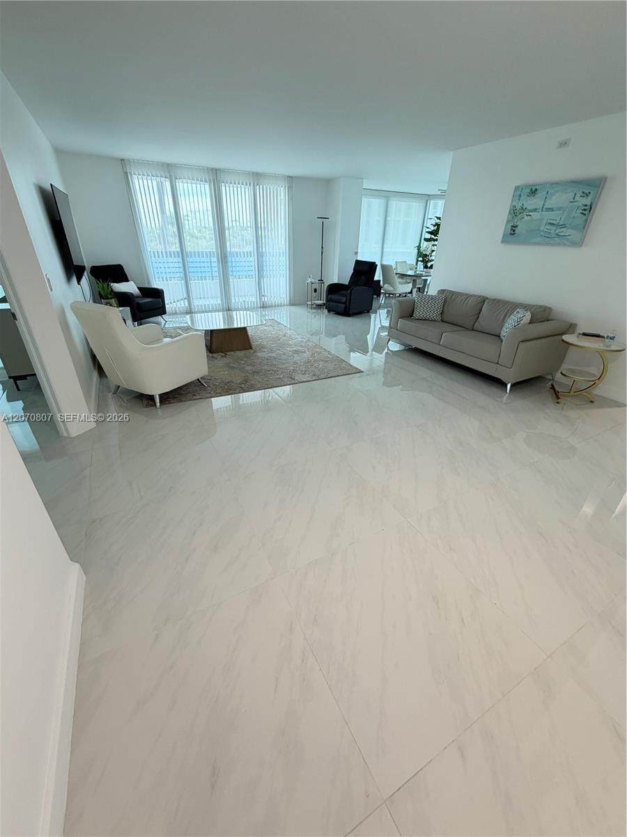 3500 Mystic Pointe Dr - Photo 1