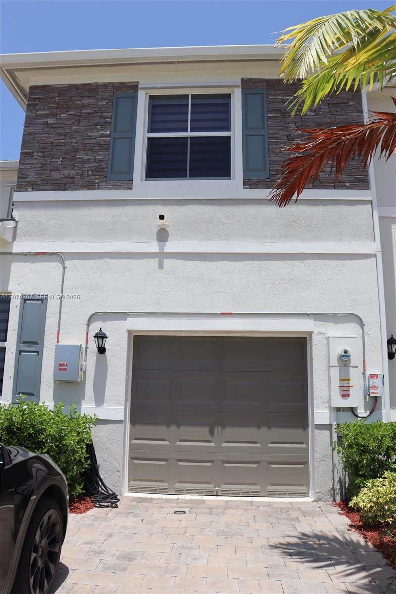 https://bt-photos.global.ssl.fastly.net/miami/1280_boomver_1_A12070857-2.jpg