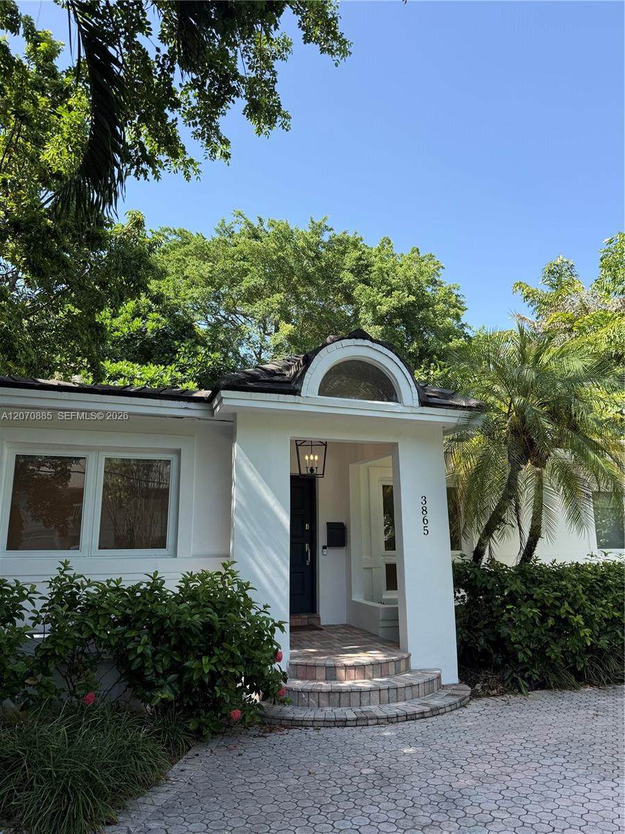 3865 Poinciana Ave - Photo 1