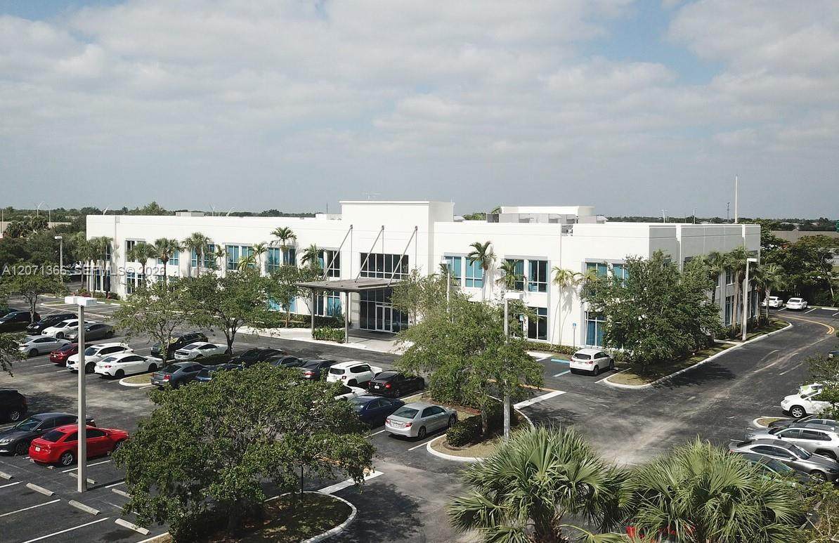 https://bt-photos.global.ssl.fastly.net/miami/orig_boomver_1_A12071366-2.jpg