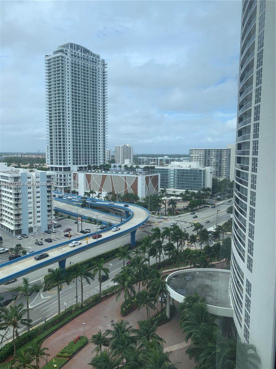 https://bt-photos.global.ssl.fastly.net/miami/orig_boomver_1_A12071384-2.jpg