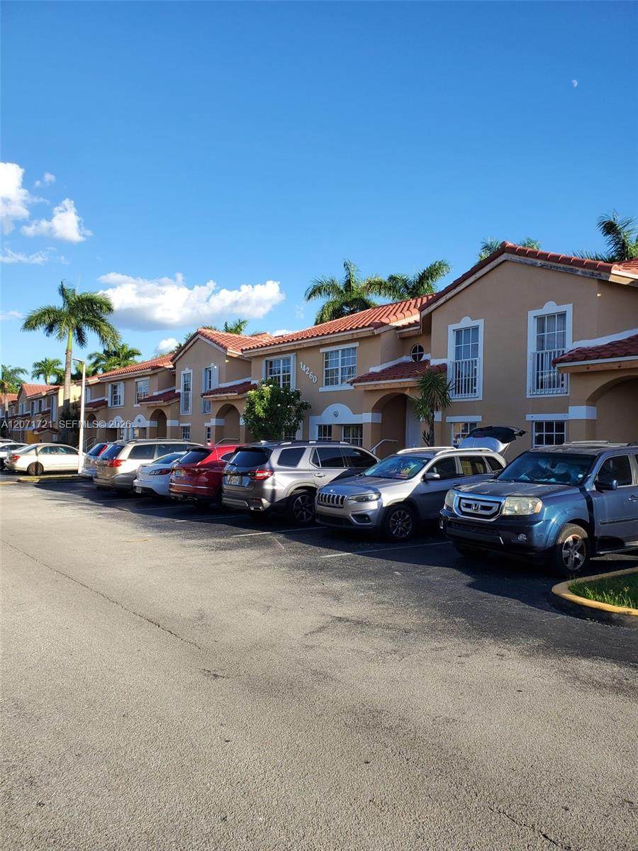 https://bt-photos.global.ssl.fastly.net/miami/orig_boomver_1_A12071721-2.jpg