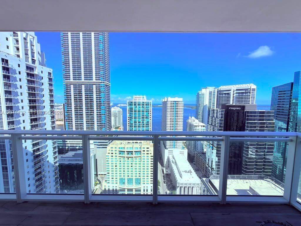 https://bt-photos.global.ssl.fastly.net/miami/orig_boomver_1_A12071732-2.jpg