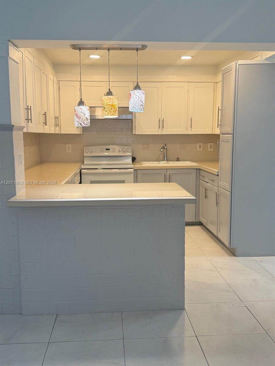 4210 12th Ter - Photo 1