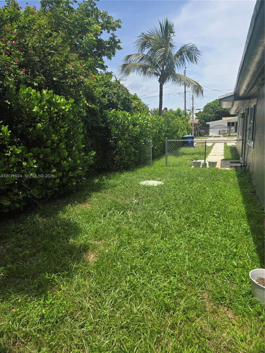 https://bt-photos.global.ssl.fastly.net/miami/orig_boomver_1_A12071924-2.jpg