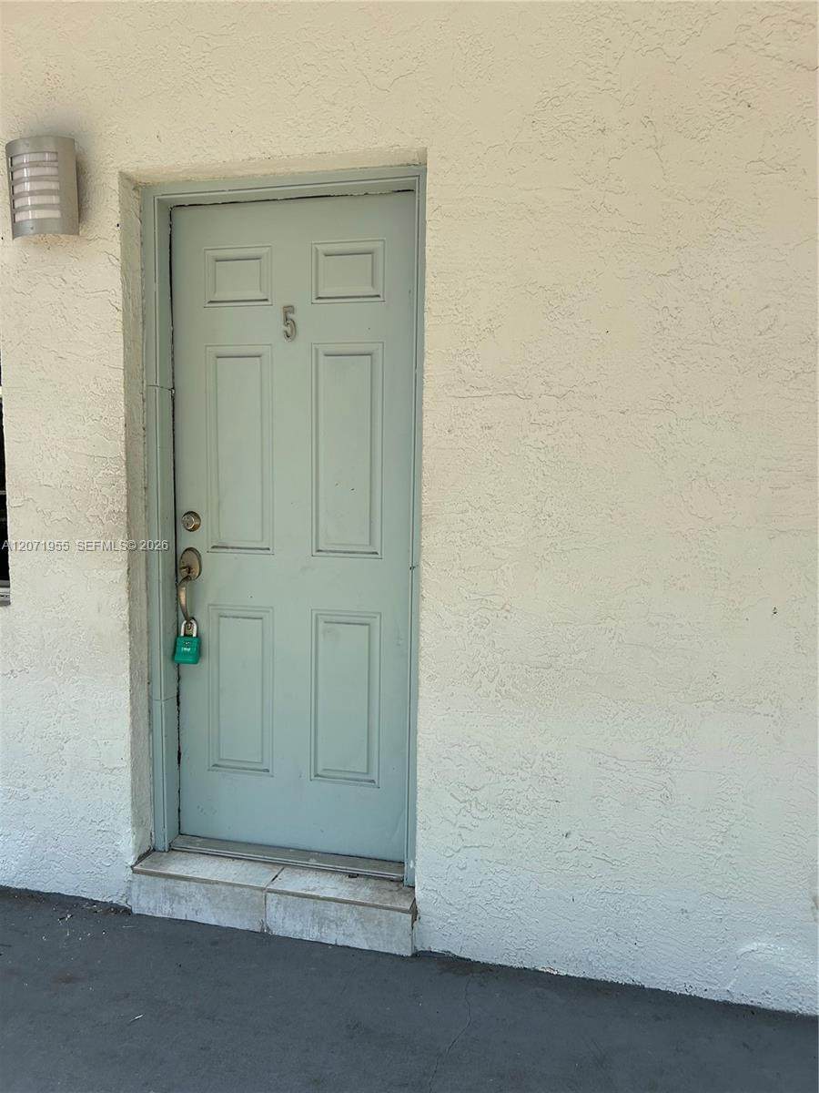 1925 Madison St - Photo 1