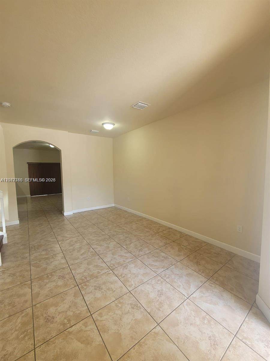 https://bt-photos.global.ssl.fastly.net/miami/orig_boomver_1_A12072315-2.jpg