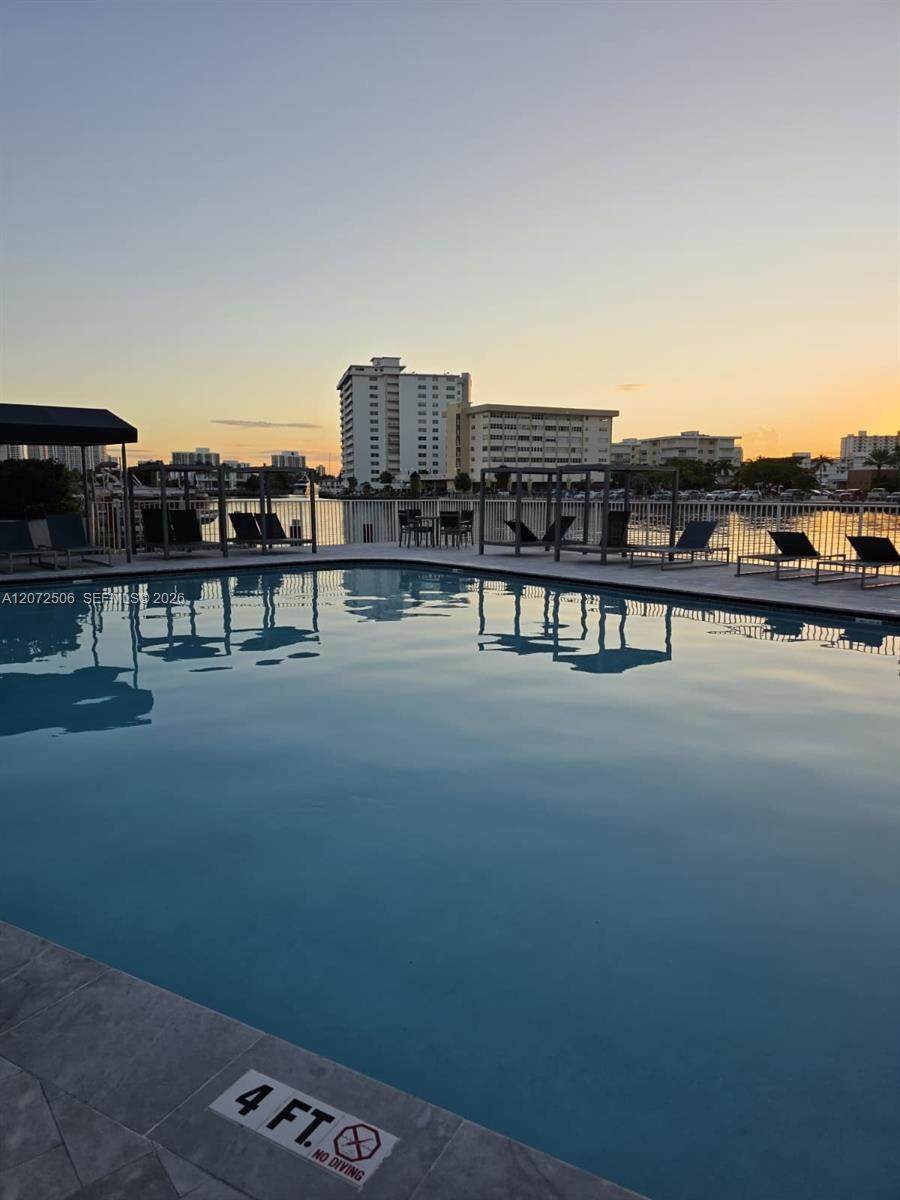 1833 Ocean Dr - Photo 1