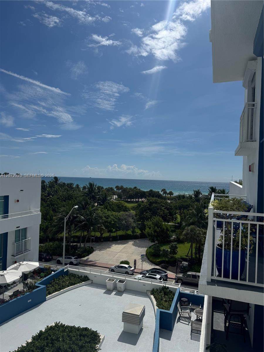 7600 Collins Ave - Photo 1