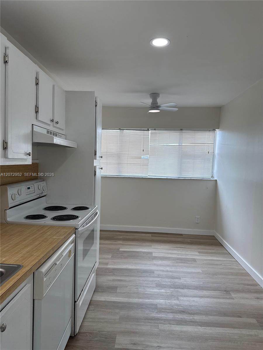 8380 Sands Point Blvd - Photo 1