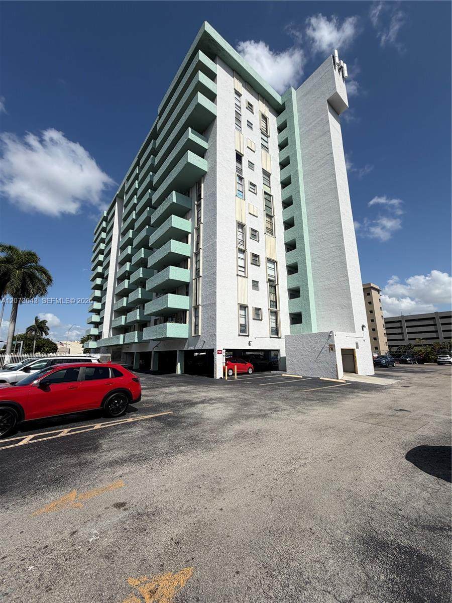 1825 44th Pl - Photo 1