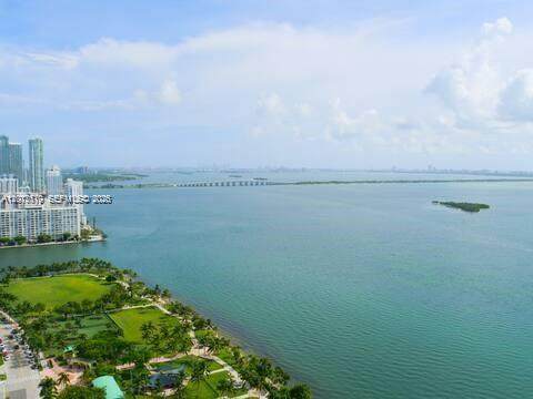 1717 Bayshore Dr - Photo 1