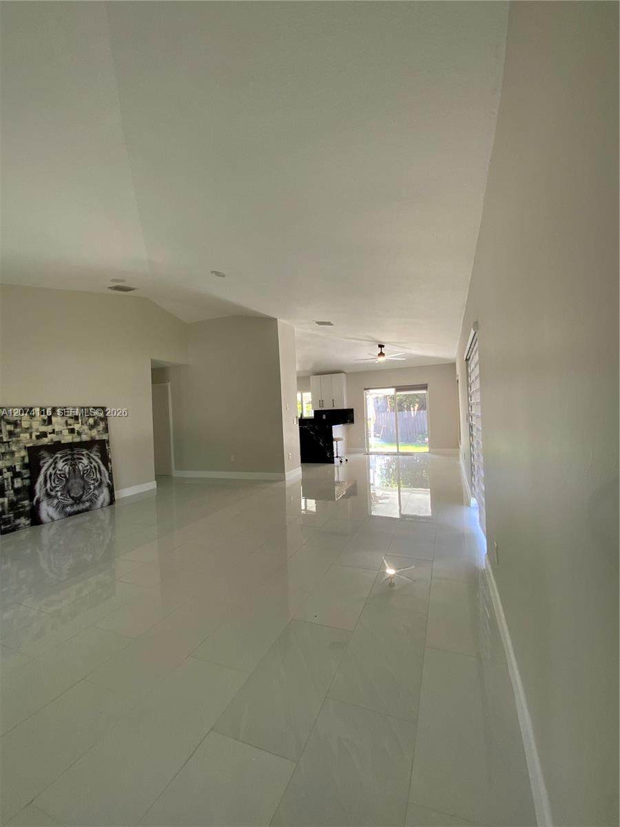 https://bt-photos.global.ssl.fastly.net/miami/1280_boomver_1_A12074116-2.jpg