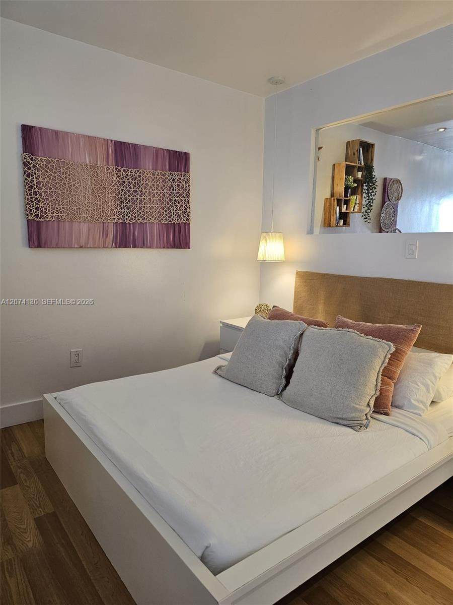 751 Collins Ave - Photo 1