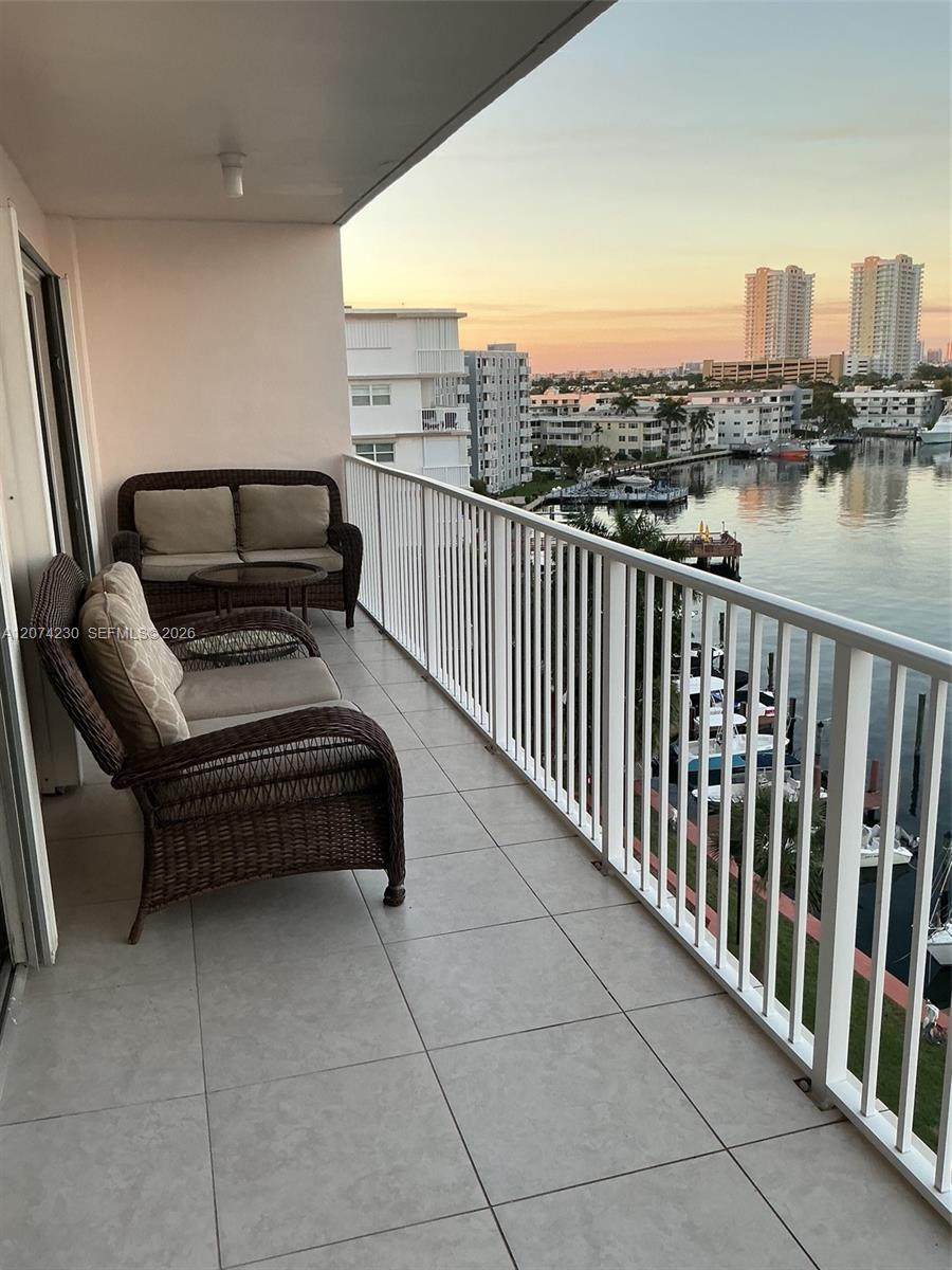 https://bt-photos.global.ssl.fastly.net/miami/orig_boomver_1_A12074230-2.jpg