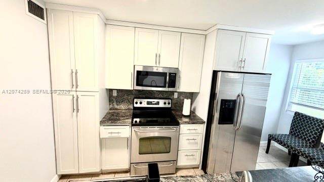 4609 97th Ct - Photo 1