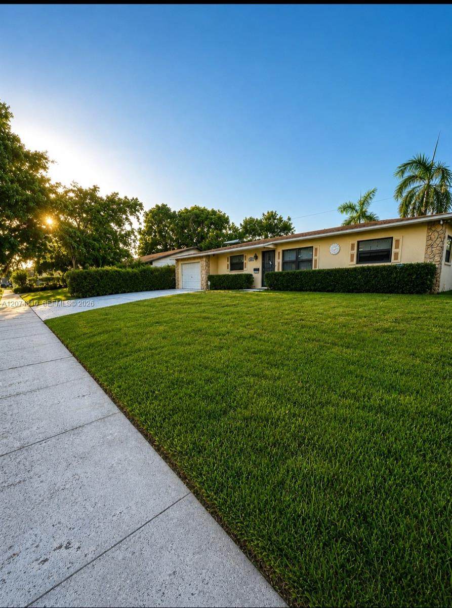 539 Sabal Palm Dr - Photo 1
