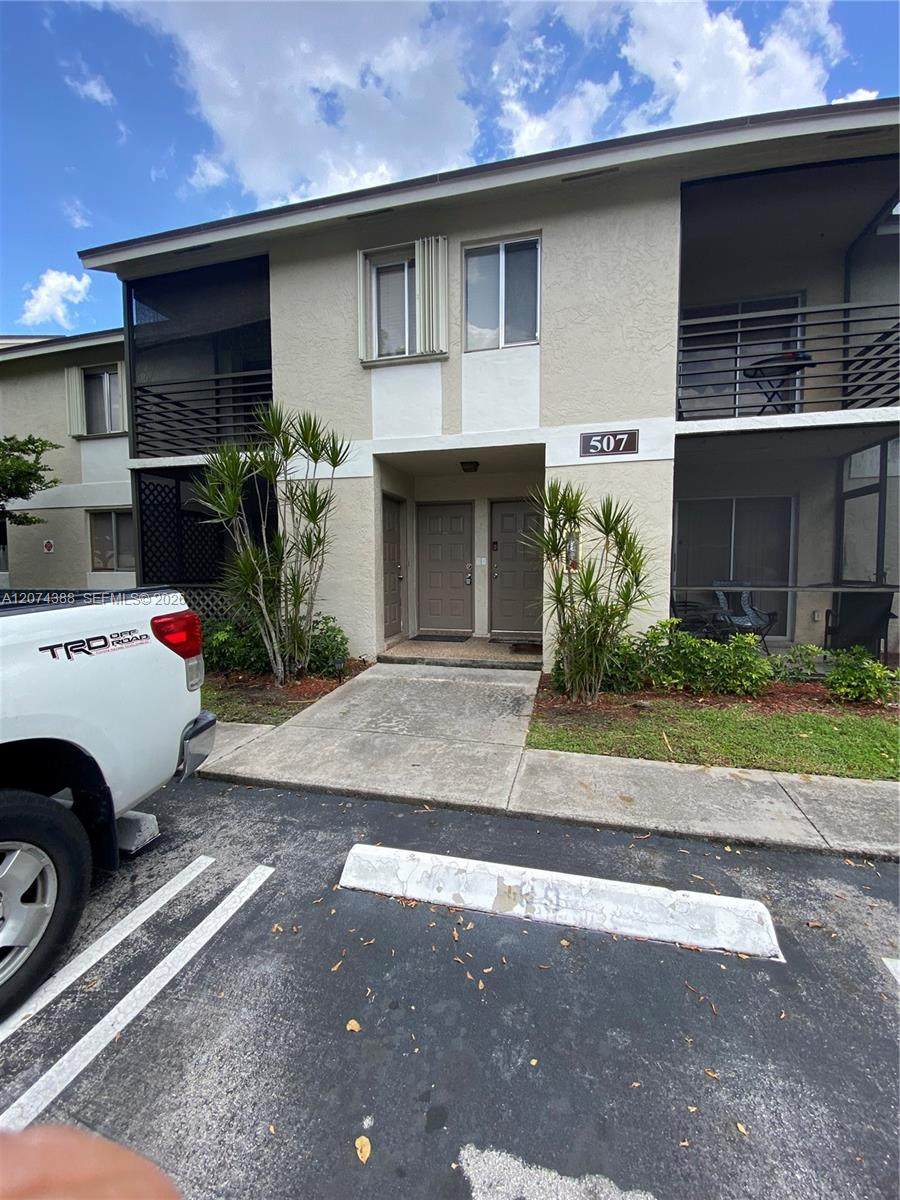 507 Gardens - Photo 1