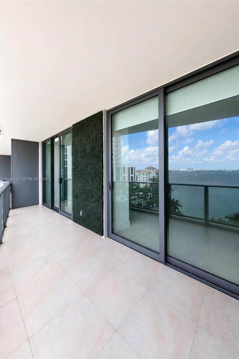 https://bt-photos.global.ssl.fastly.net/miami/1280_boomver_1_A12074432-2.jpg