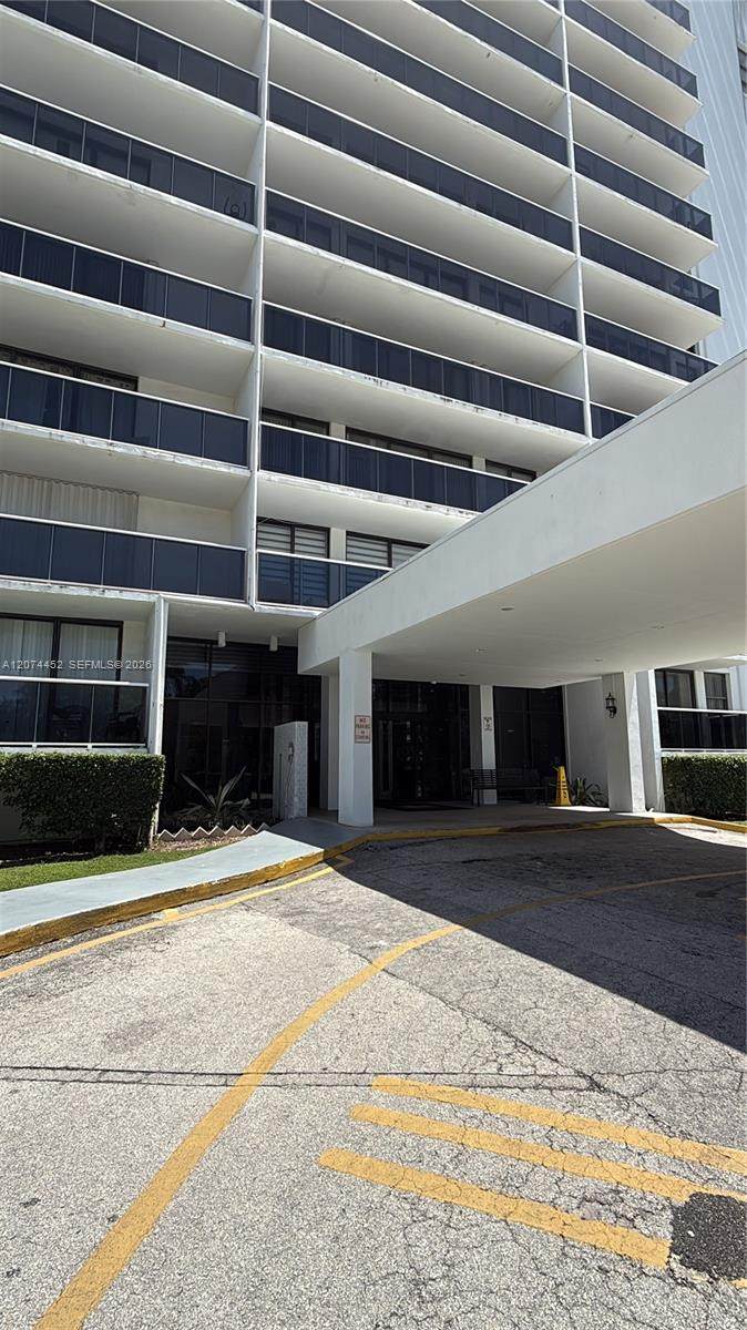 https://bt-photos.global.ssl.fastly.net/miami/orig_boomver_1_A12074452-2.jpg