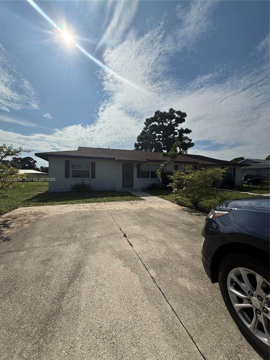 2679 Niagara Ave - Photo 1