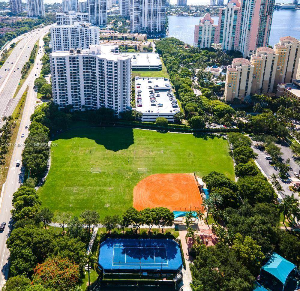 https://bt-photos.global.ssl.fastly.net/miami/orig_boomver_1_A12074682-2.jpg