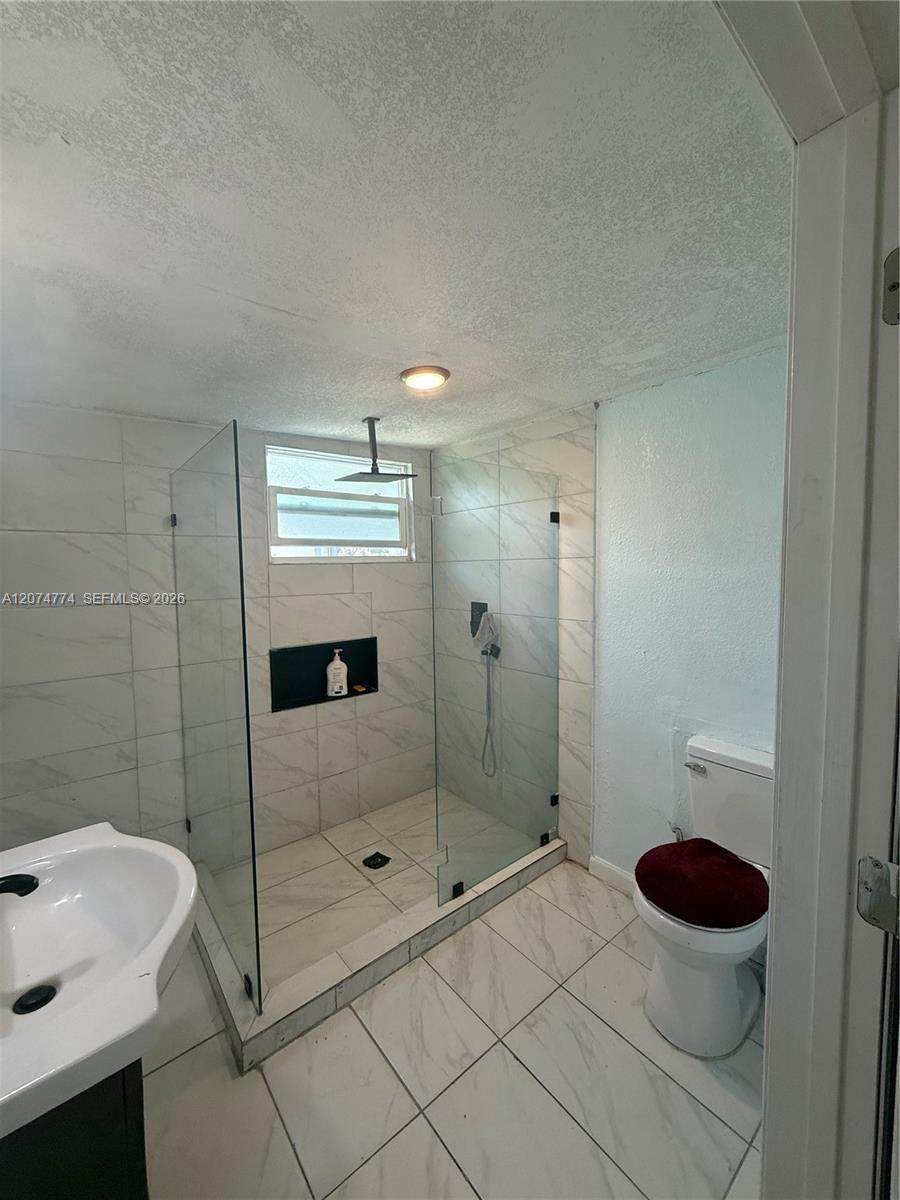 https://bt-photos.global.ssl.fastly.net/miami/orig_boomver_1_A12074774-2.jpg