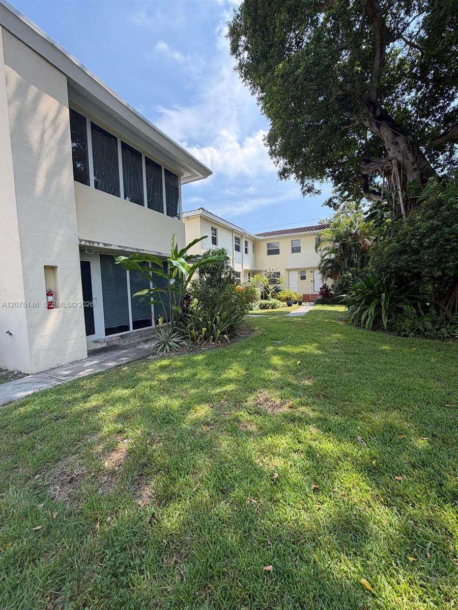 https://bt-photos.global.ssl.fastly.net/miami/orig_boomver_1_A12075146-2.jpg