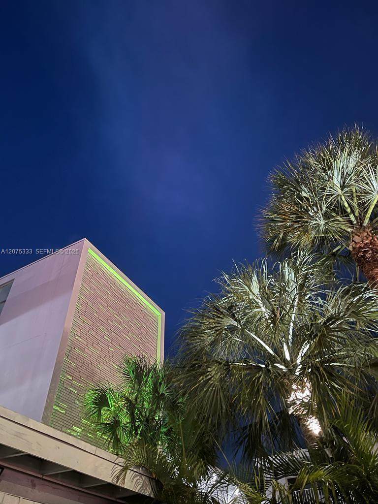 https://bt-photos.global.ssl.fastly.net/miami/orig_boomver_1_A12075333-2.jpg