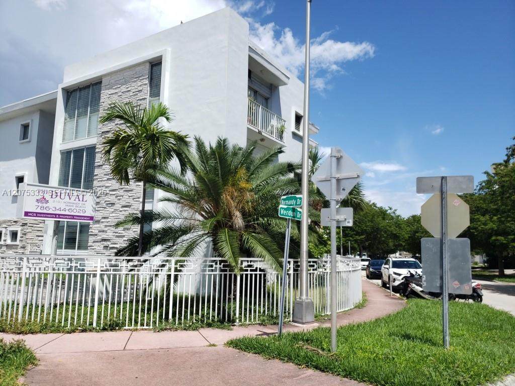 https://bt-photos.global.ssl.fastly.net/miami/orig_boomver_1_A12075333-2.jpg