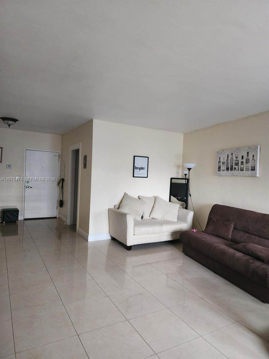 7441 Wayne Ave - Photo 1