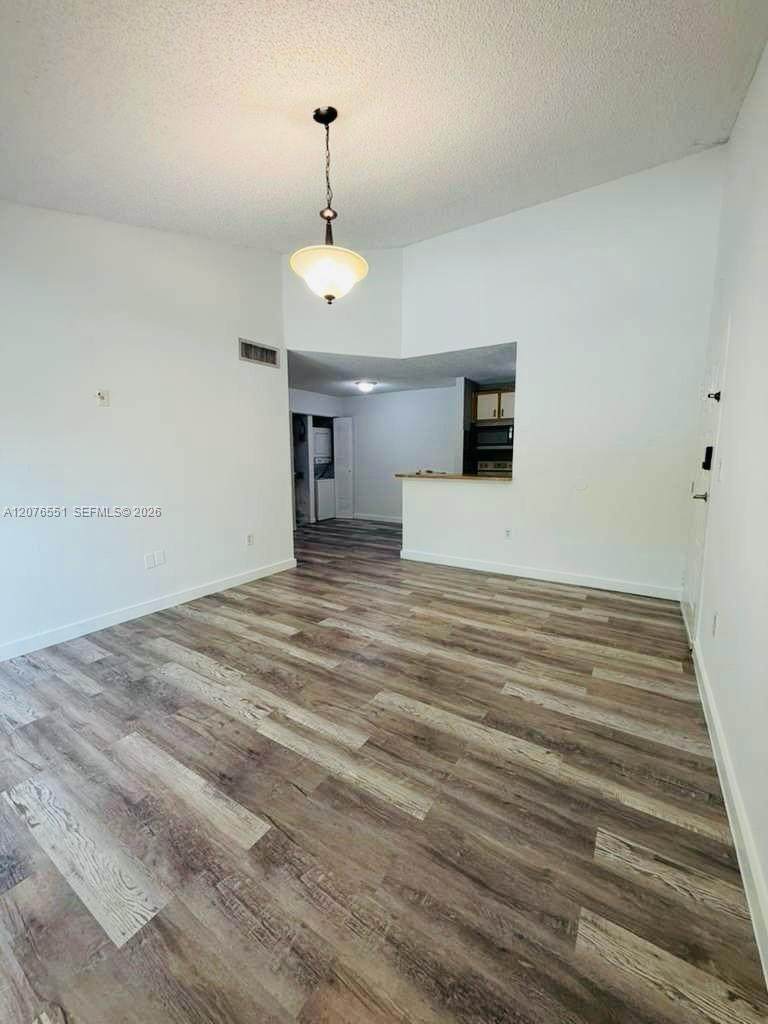 15530 80th St - Photo 1