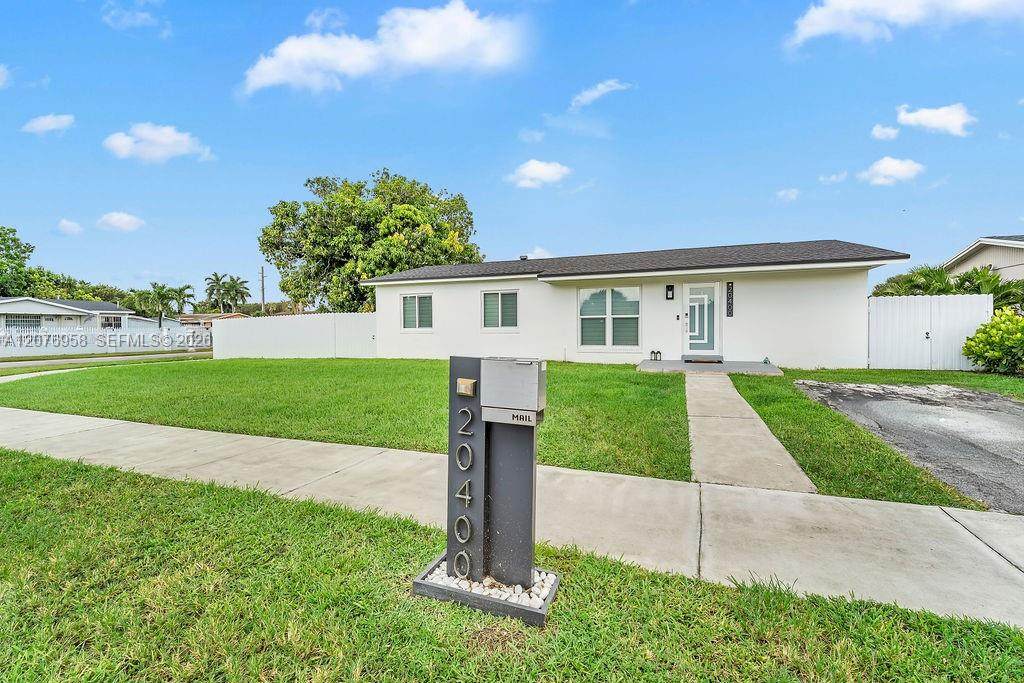 20400 38th Ct - Photo 1