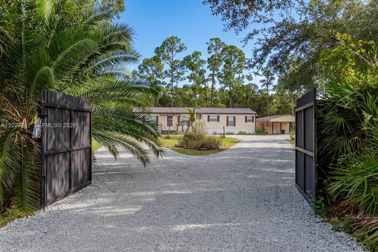 4075 Fort Center Avenue - Photo 1