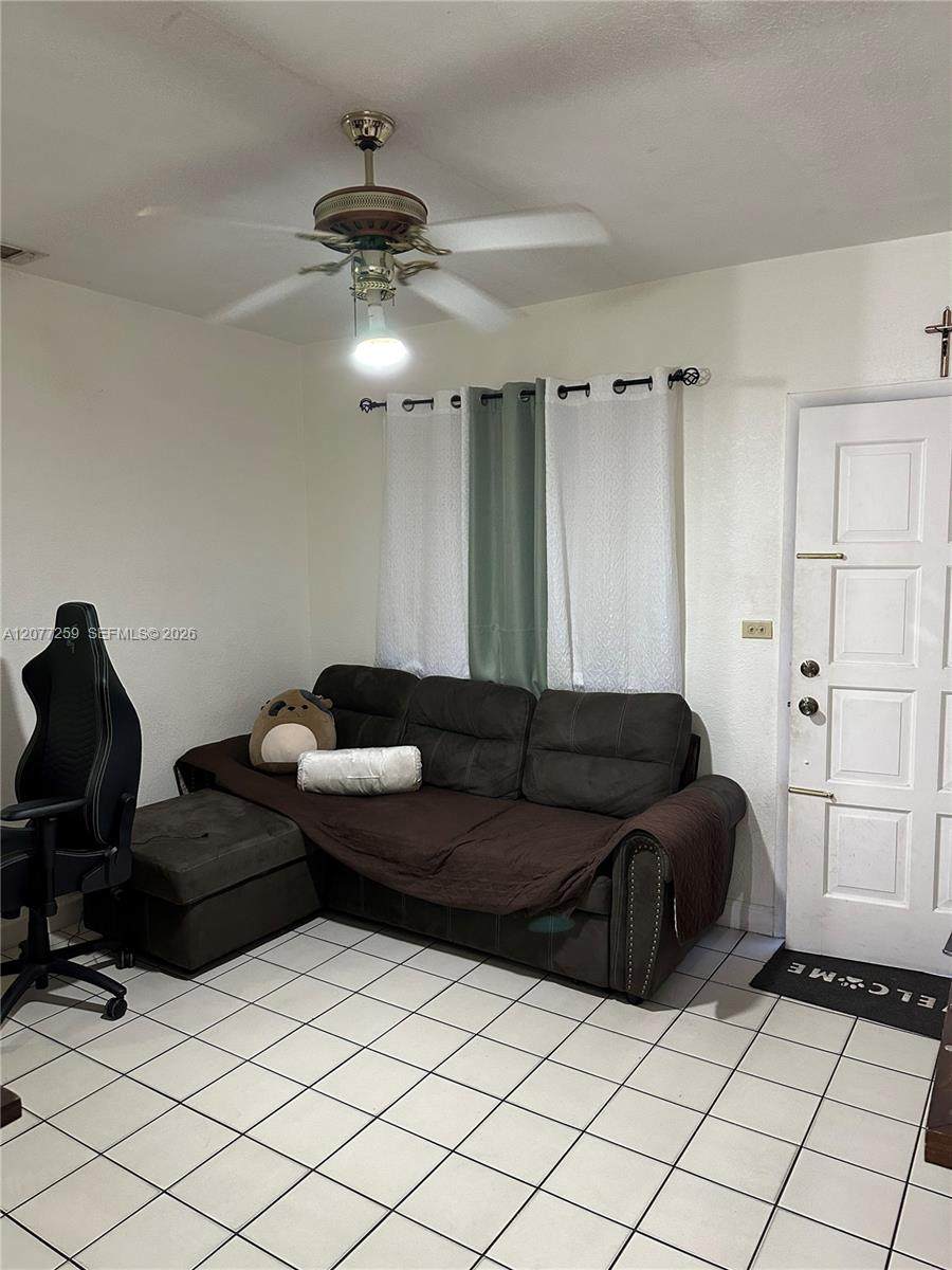 https://bt-photos.global.ssl.fastly.net/miami/1280_boomver_1_A12077259-2.jpg