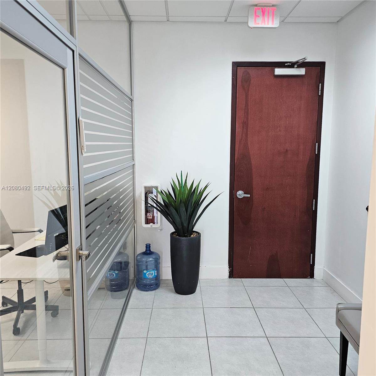 https://bt-photos.global.ssl.fastly.net/miami/orig_boomver_1_A12080492-2.jpg